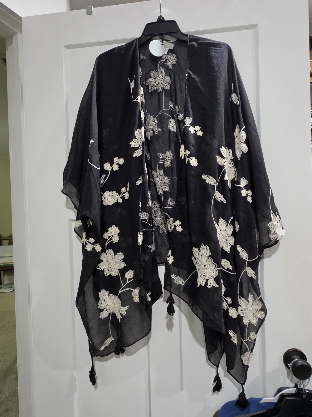Demdaco Black Kimono Wrap with Cream Floral Embroidery